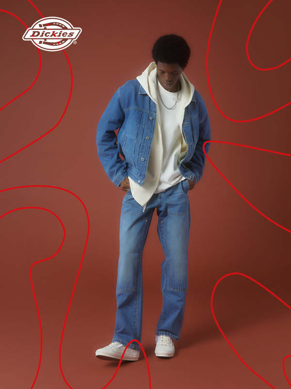 Denim all over Look von Dickies mit hellem Kapuzen-Sweat