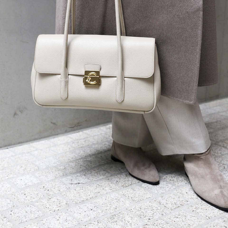 1_Outfit_Tasche Klare Linie - Tasche - Herbst 2026